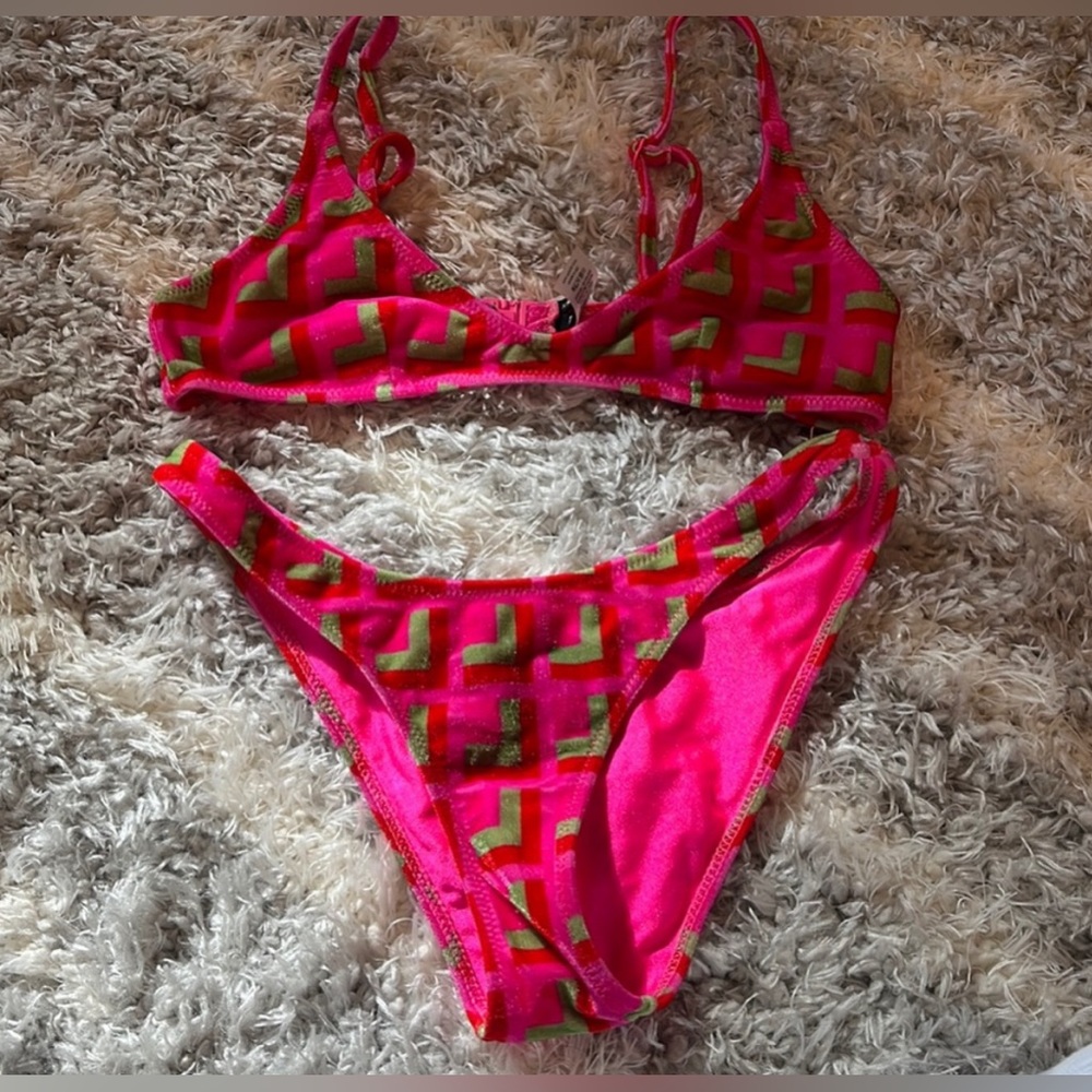 Size XS triangle bikini with cheeky bottoms